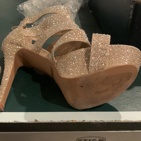 Glitter Encrusted Heels by Charlotte Russe - Picture 6 of 12